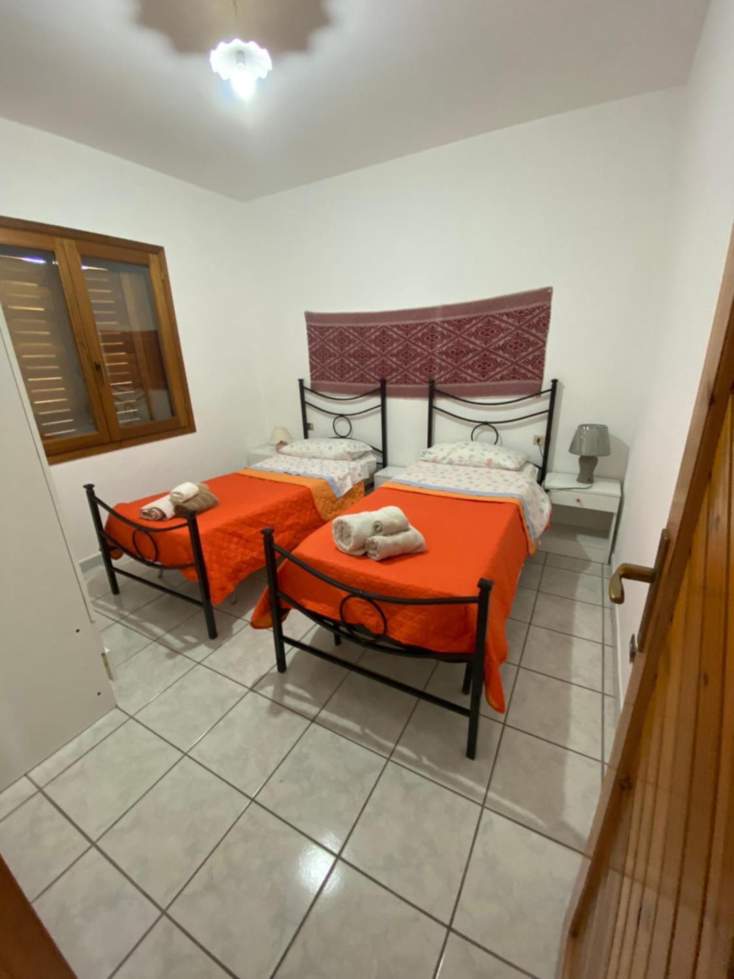San Teodoro Centro Villa Bagian luar foto