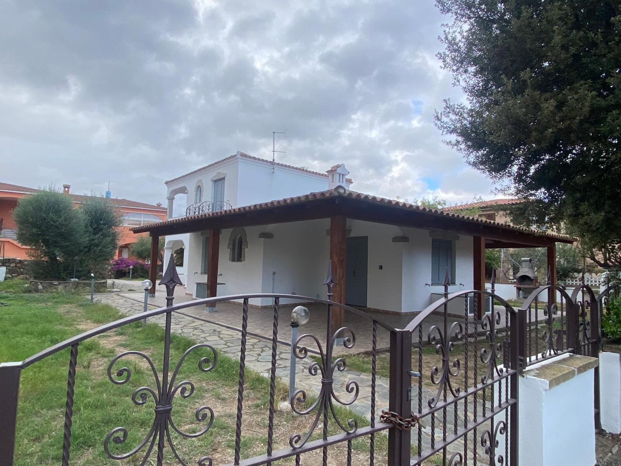 San Teodoro Centro Villa Bagian luar foto